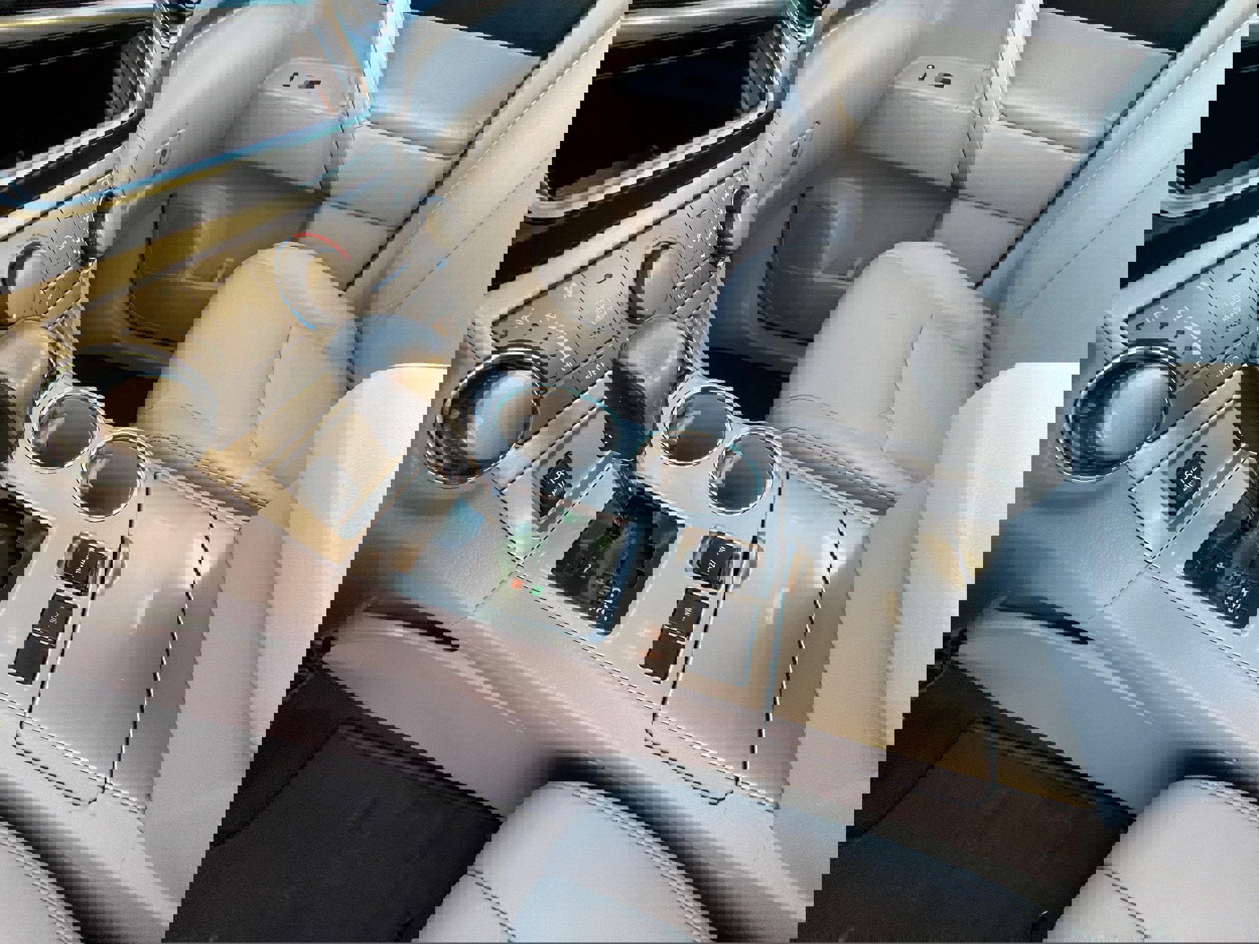 Used 2013 Toyota Highlander SE image 17