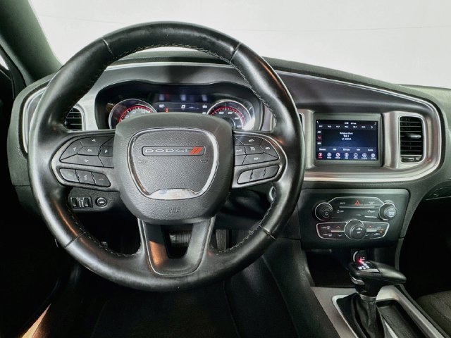 Used 2022 Dodge Charger SXT RWD image 10