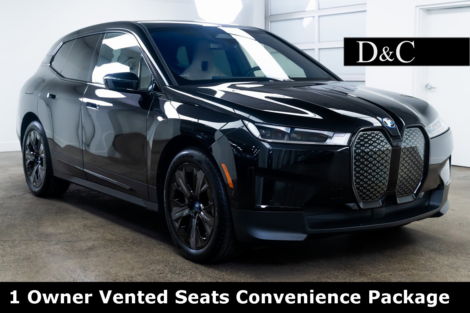 Used 2025 BMW iX xDrive50 w/ Convenience Package