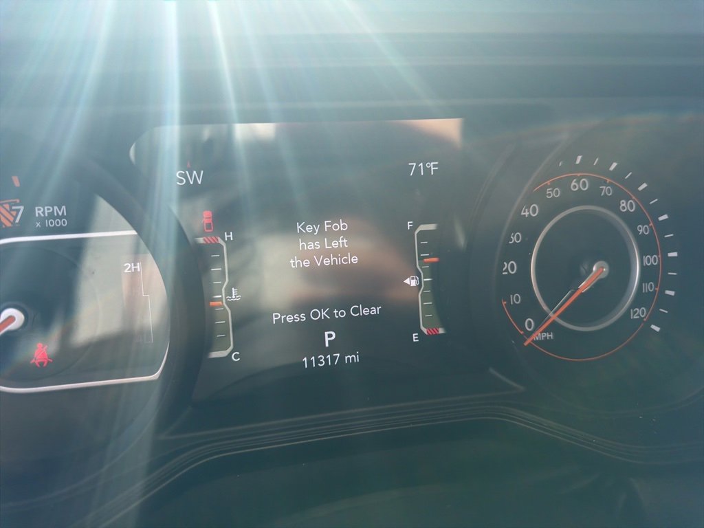 Used 2025 Jeep Gladiator Mojave w/ Safety Group image 23