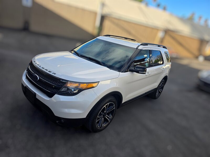Used 2015 Ford Explorer Sport w/ Equipment Group 401A AWD/4WD image 2