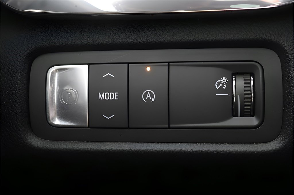 Used 2024 GMC Acadia Denali image 32