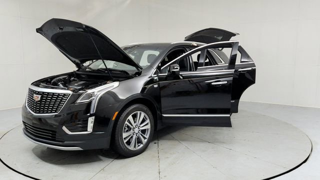 Certified 2025 Cadillac XT5 Premium Luxury w/ LPO, Floor Liner Package image 9