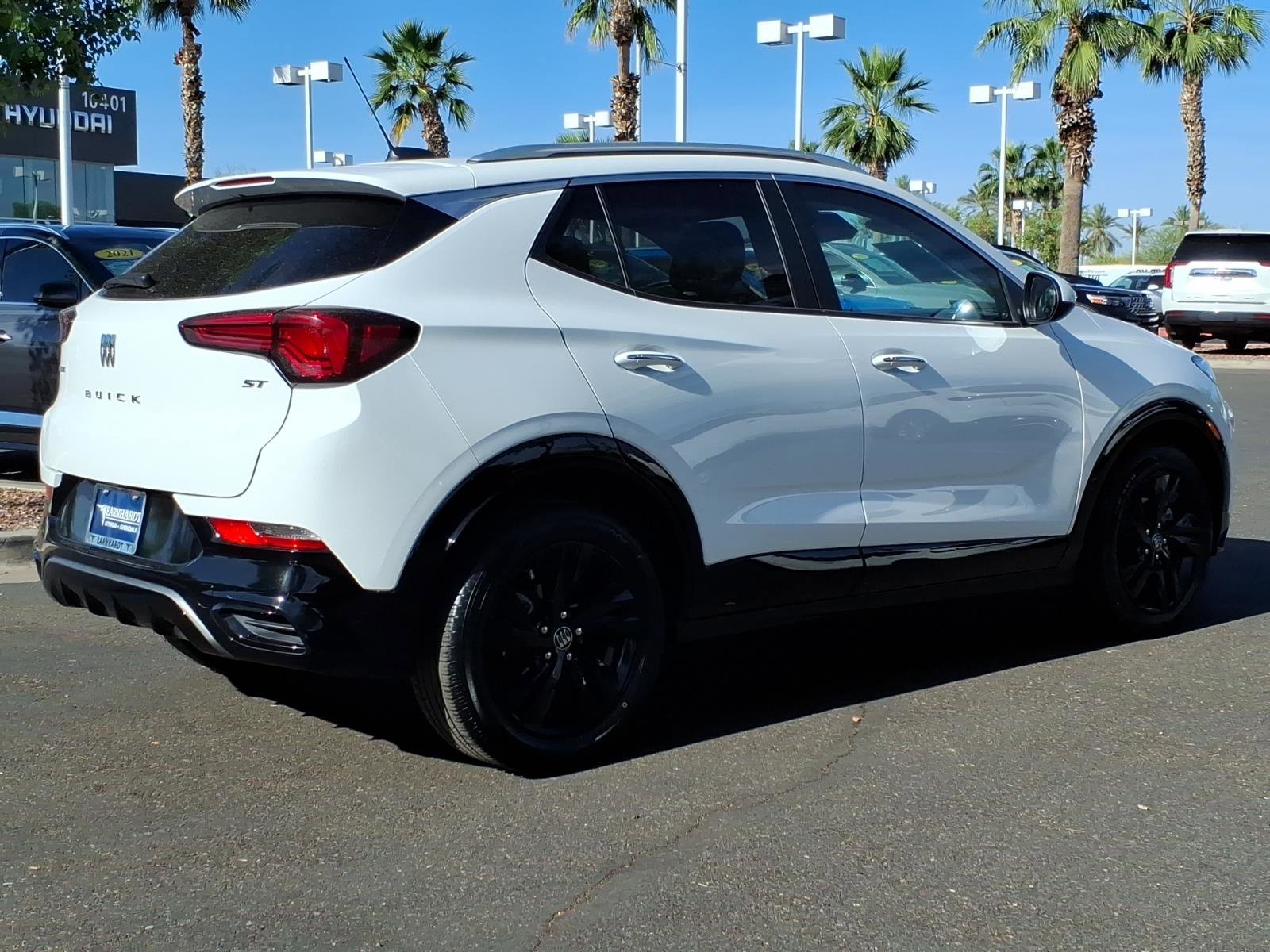 Used 2024 Buick Encore GX Sport Touring FWD image 5