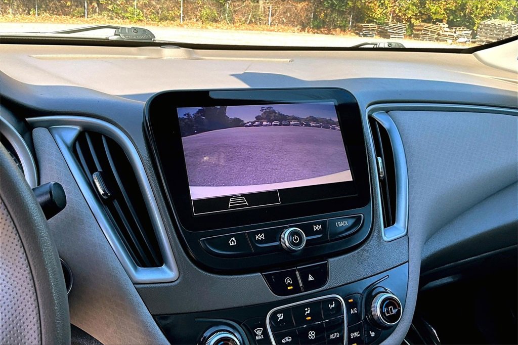 Certified 2022 Chevrolet Malibu LT image 14