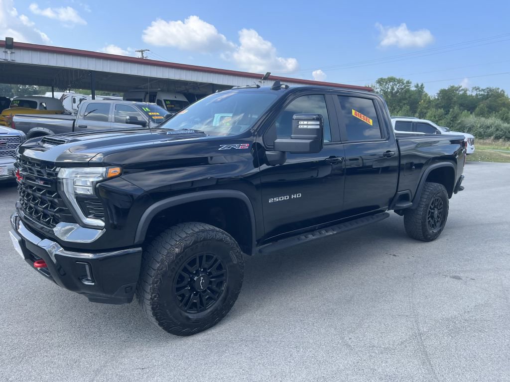 Used 2024 Chevrolet Silverado 2500 ZR2 w/ Technology Package image 7