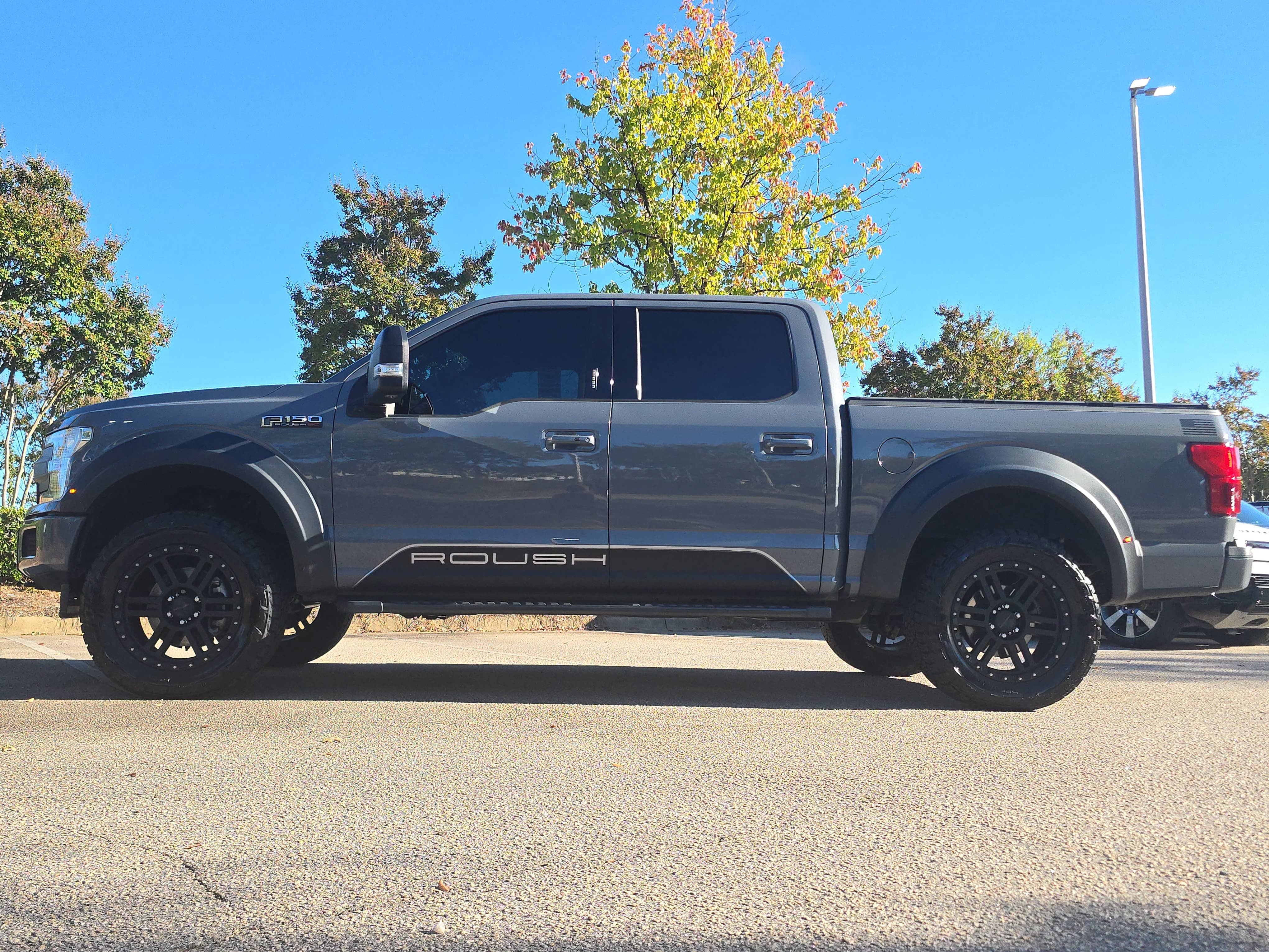 Used 2020 Ford F150 Lariat w/ Equipment Group 502A Luxury AWD/4WD image 2
