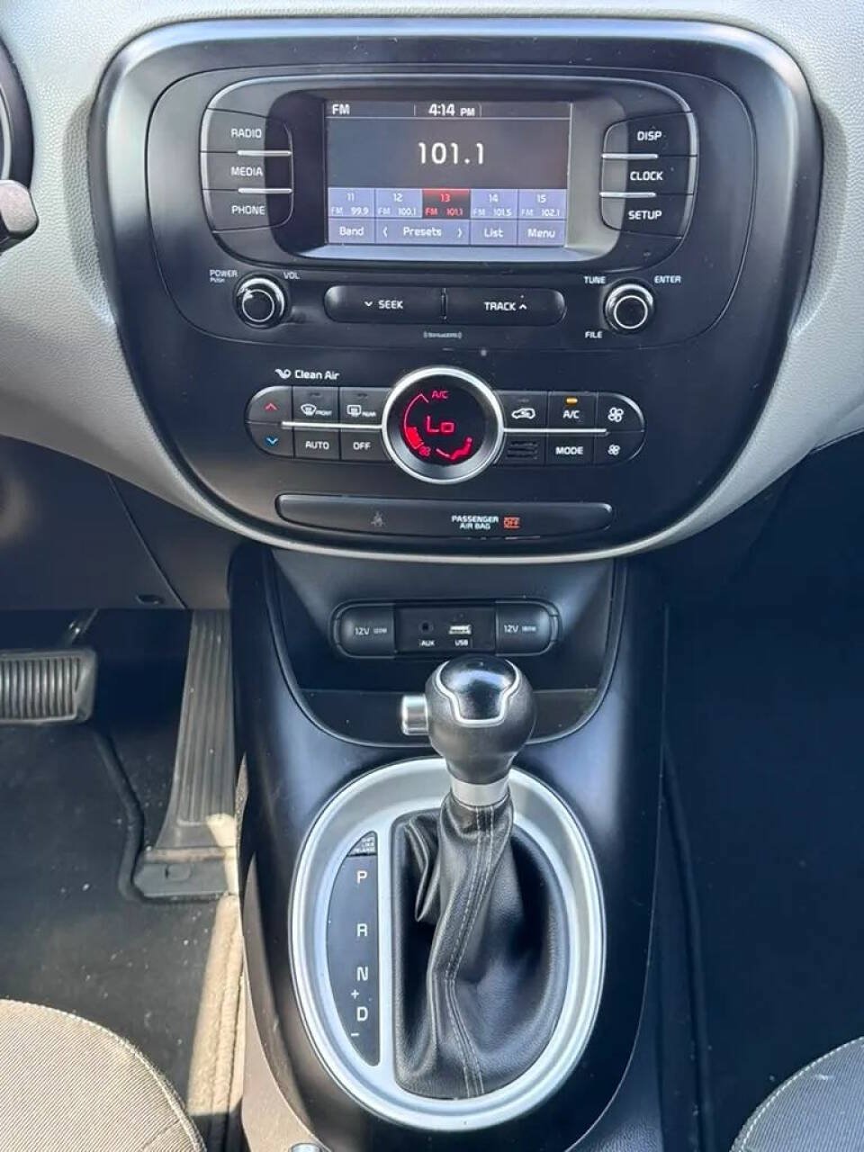 Used 2017 Kia Soul + FWD image 20