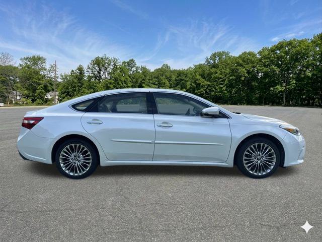 Used 2017 Toyota Avalon Limited w/ Carpet Mat Package FWD image 2