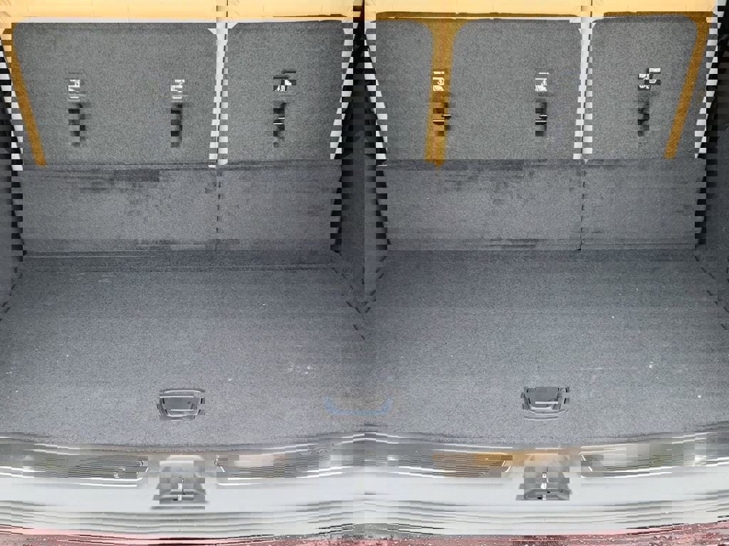 New 2025 Cadillac Escalade IQ Luxury 2 w/ LPO, Radiant Package AWD/4WD image 22