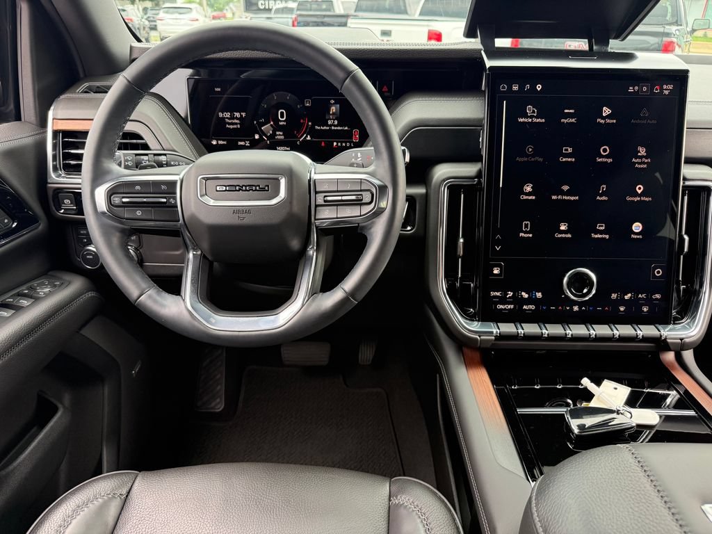 Used 2025 GMC Yukon Denali w/ Sun & Power Step Package AWD/4WD image 33
