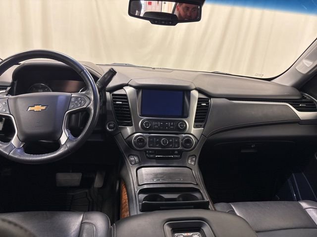 Used 2018 Chevrolet Suburban Premier AWD/4WD image 25