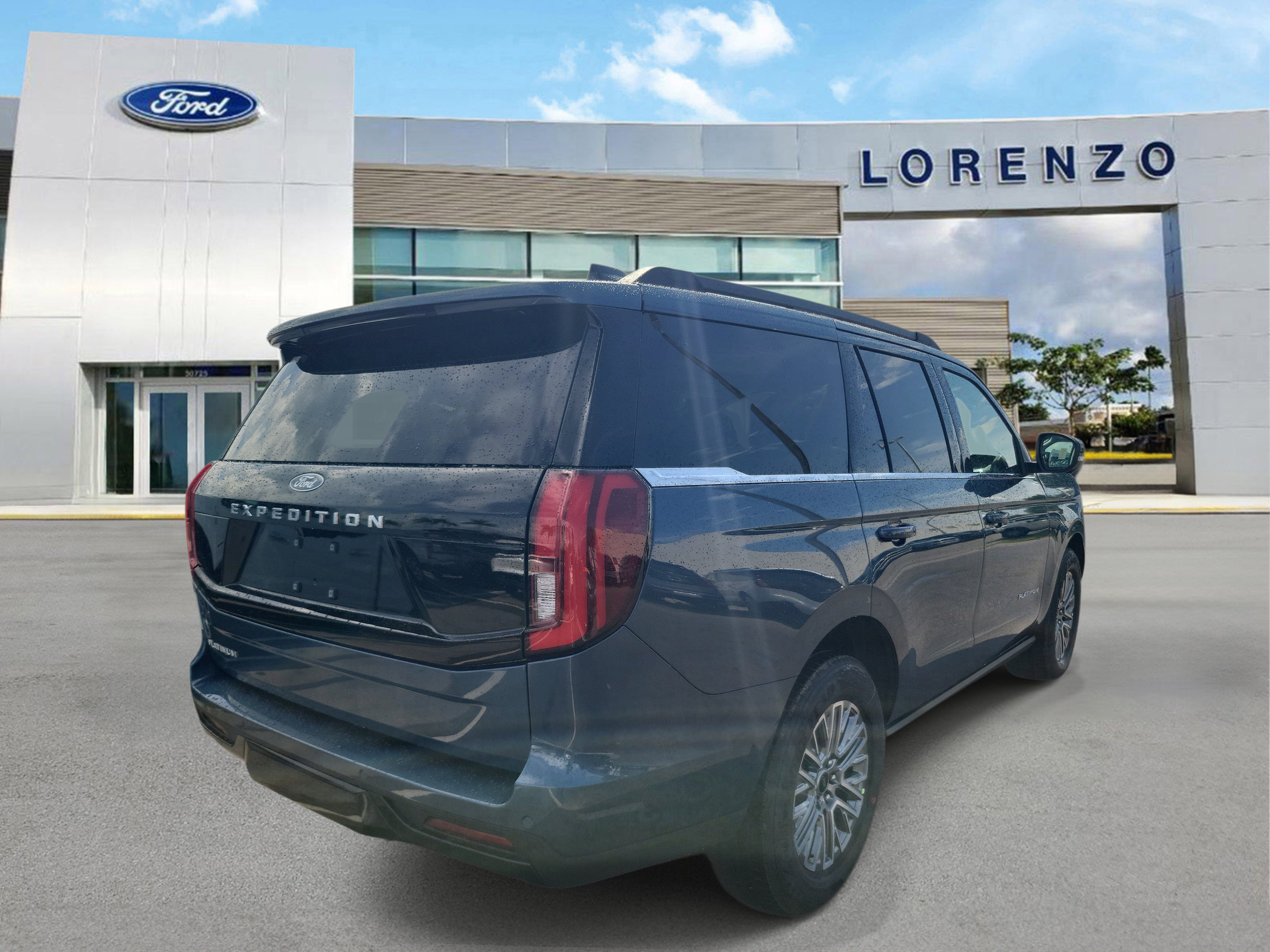 New 2027 Ford Expedition Platinum w/ Driver's Package AWD/4WD image 4