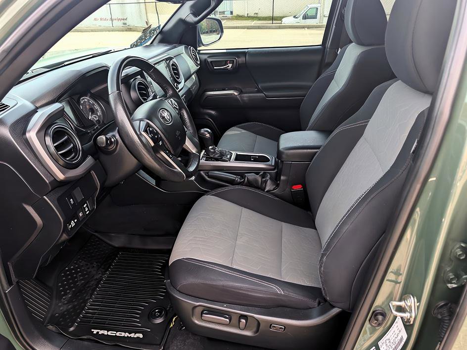 Used 2021 Toyota Tacoma TRD Off-Road image 8