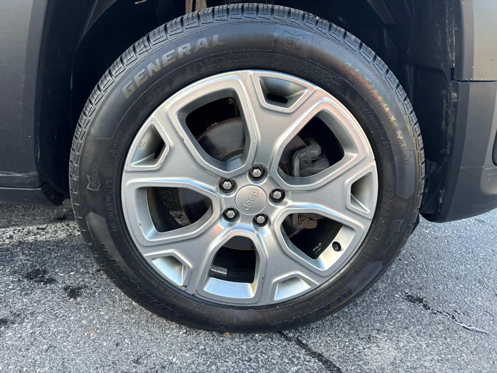 Used 2020 Jeep Renegade Limited w/ UConnect 8.4 Nav Group AWD/4WD image 11