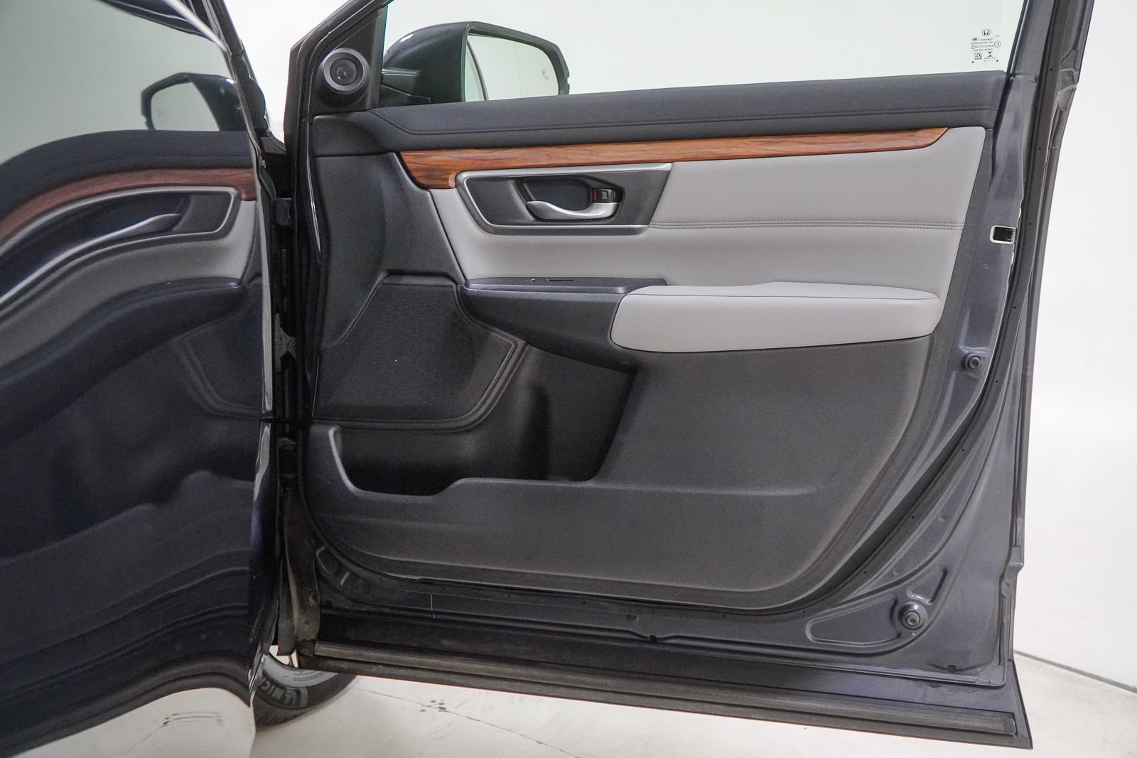 Used 2018 Honda CR-V Touring image 37