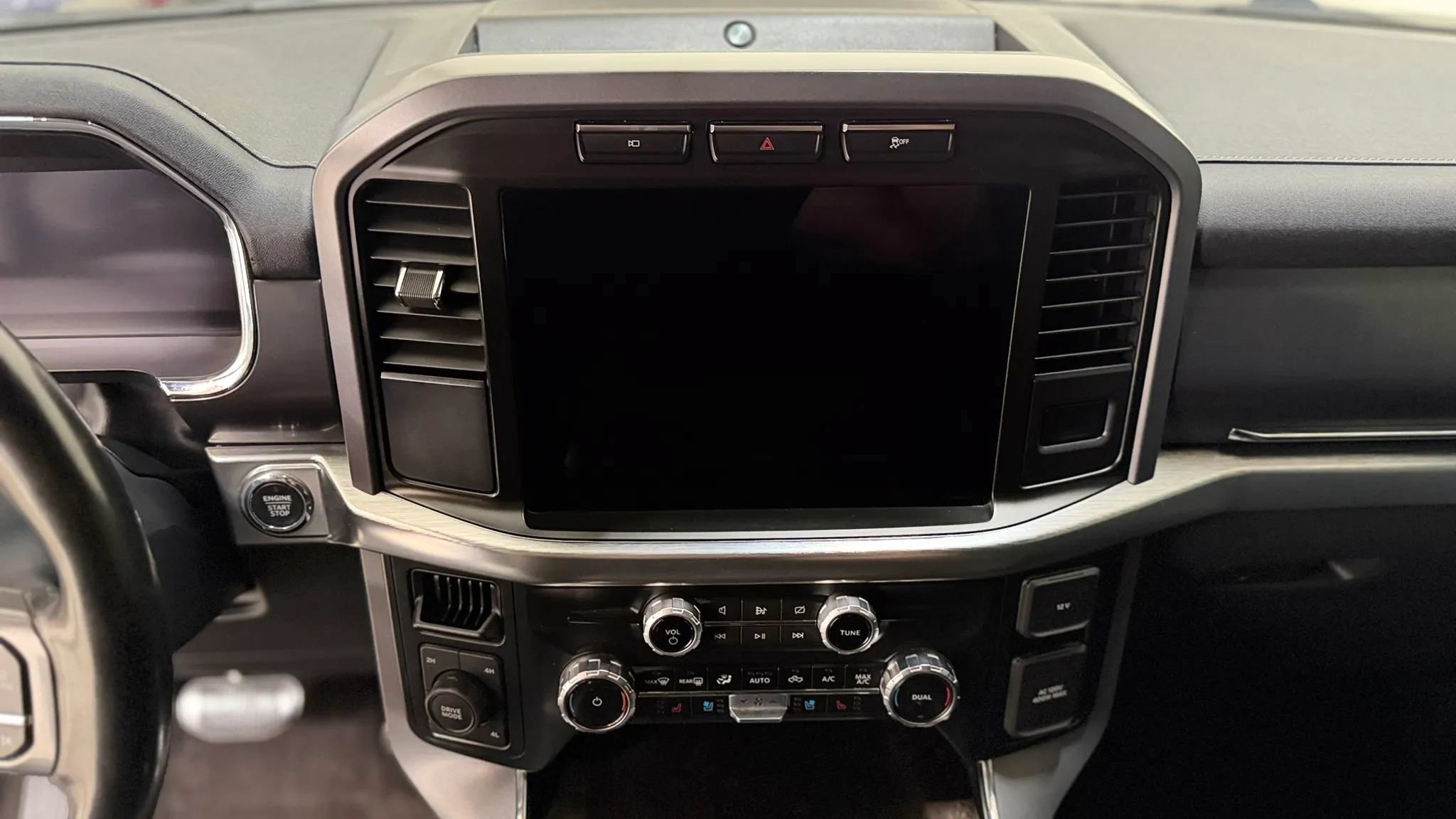 Used 2023 Ford F150 Lariat AWD/4WD image 15