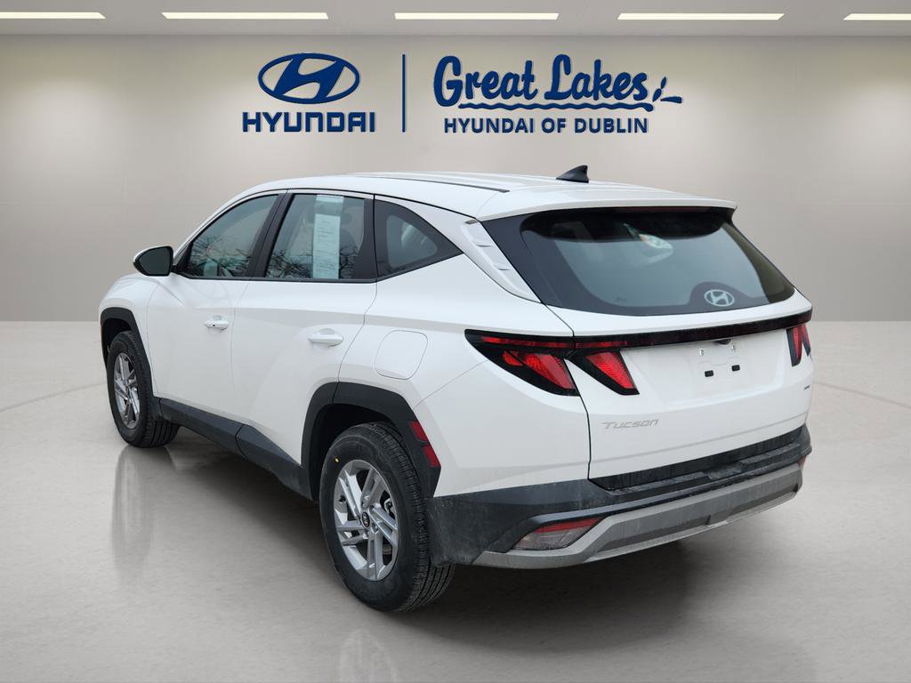 Certified 2025 Hyundai Tucson SE image 3