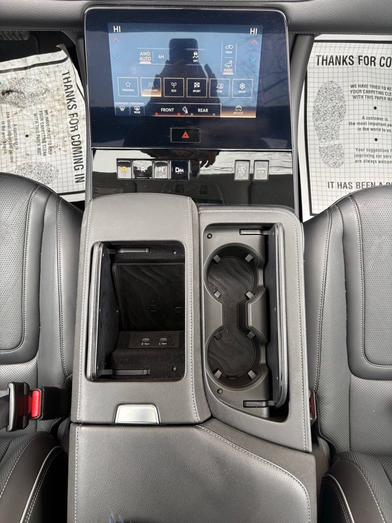 Used 2025 INFINITI QX80 Sensory image 46