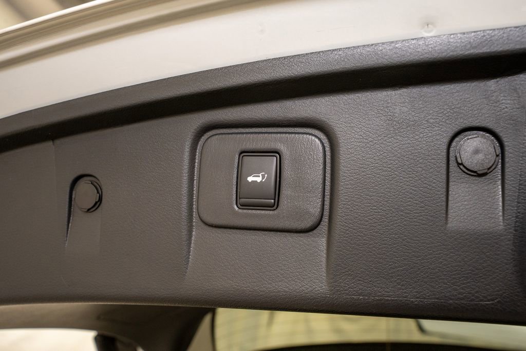Certified 2024 Nissan Murano Platinum w/ Cargo Package image 6