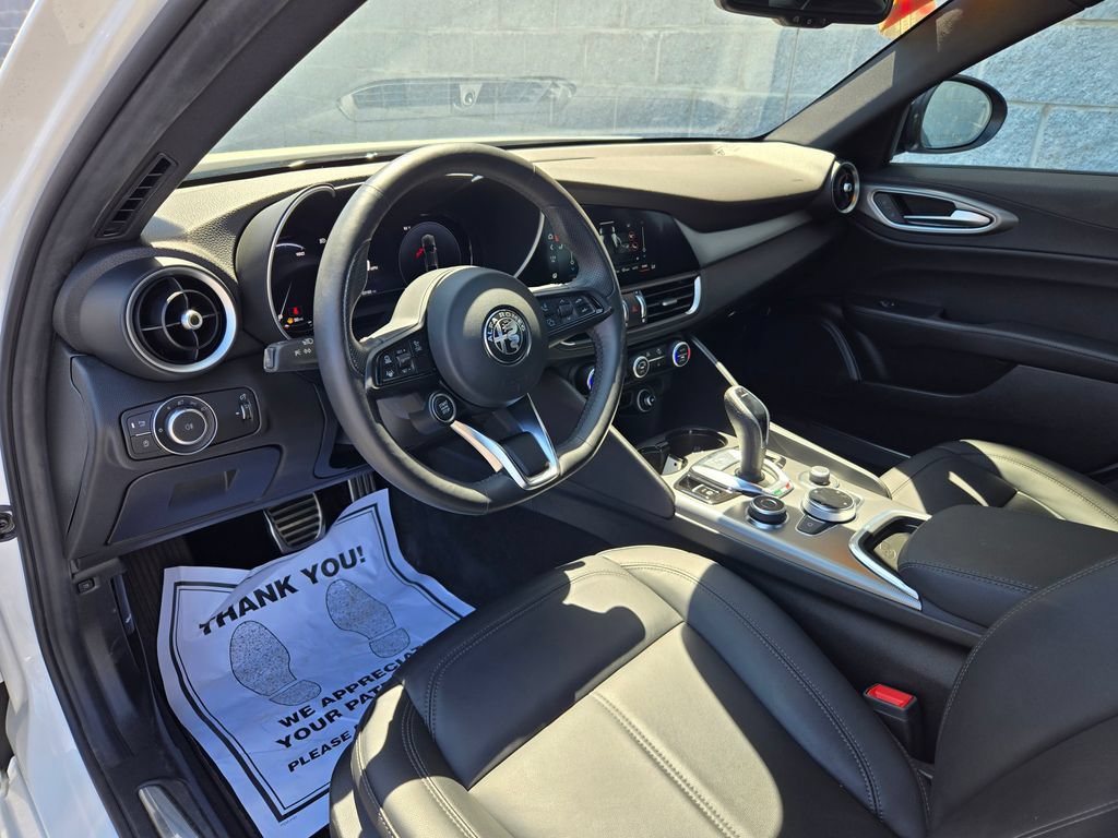 Used 2024 Alfa Romeo Giulia Ti w/ Active Assist Plus Package AWD/4WD image 13