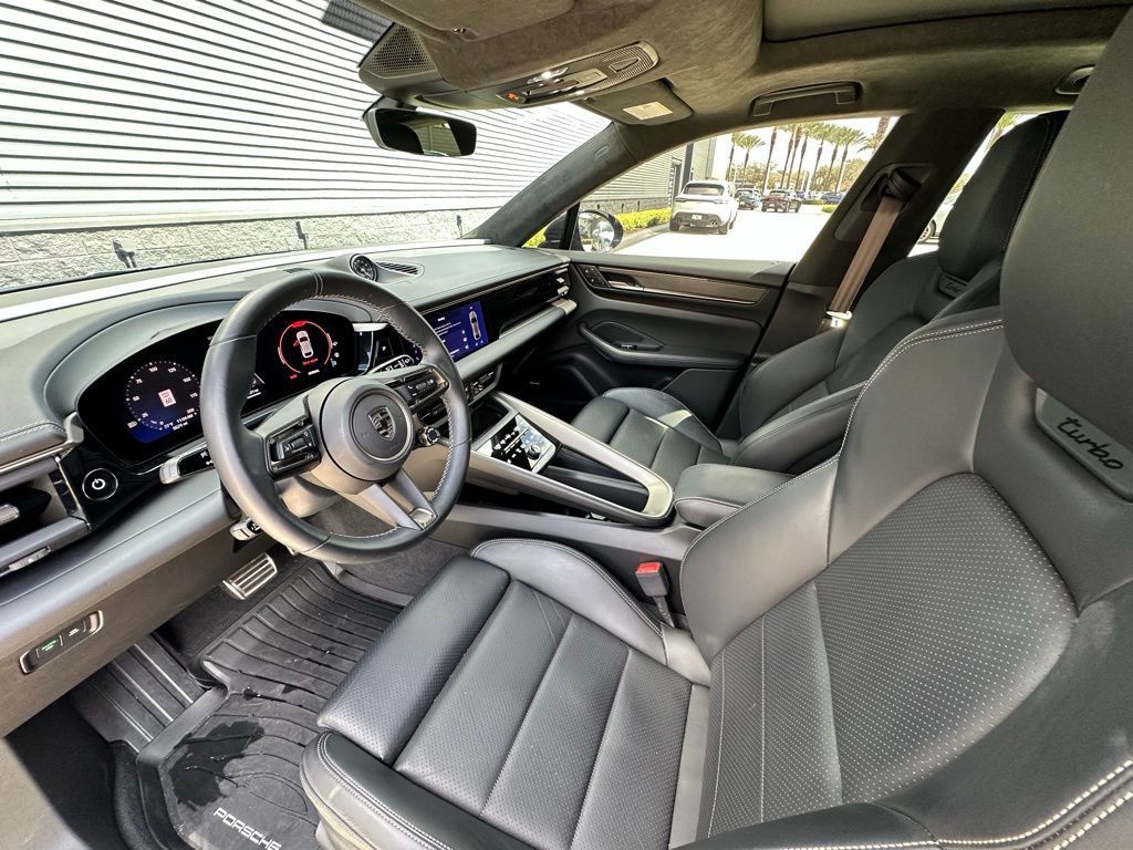 Certified 2024 Porsche Macan Turbo Electric image 4
