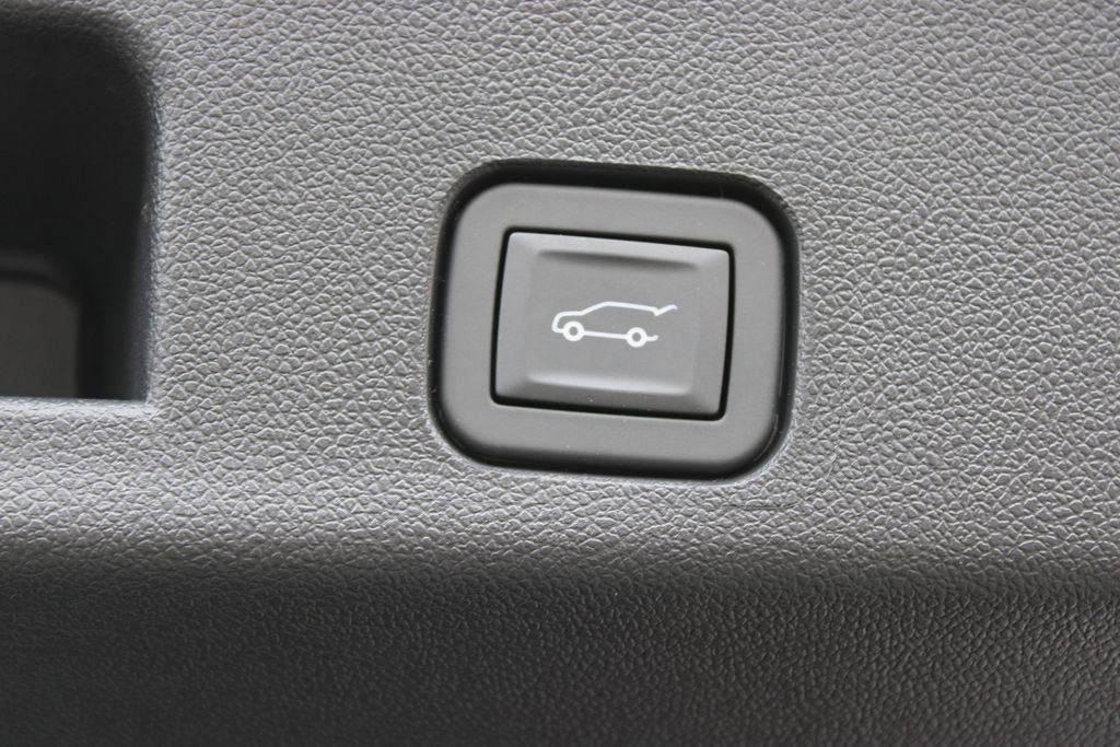 New 2026 Chevrolet Traverse LT w/ Driver Confidence Package image 16