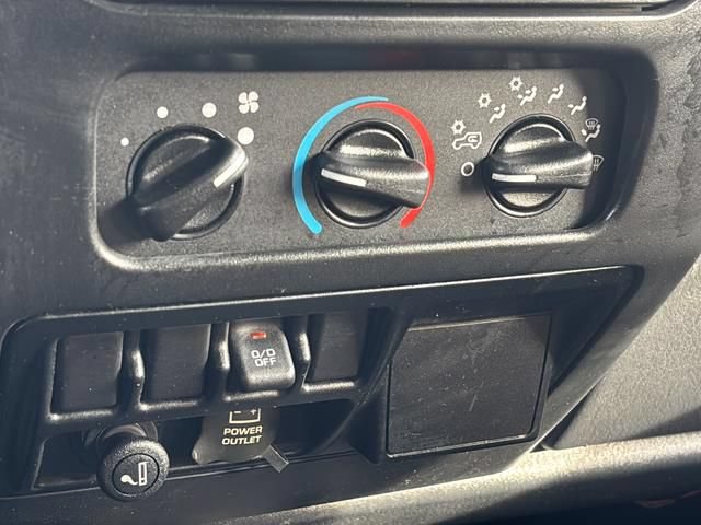 Used 2005 Jeep Wrangler Sport AWD/4WD image 22