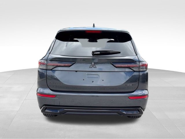 New 2026 Mitsubishi Outlander LE FWD image 4