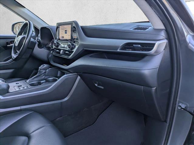 Certified 2023 Toyota Highlander XLE image 22