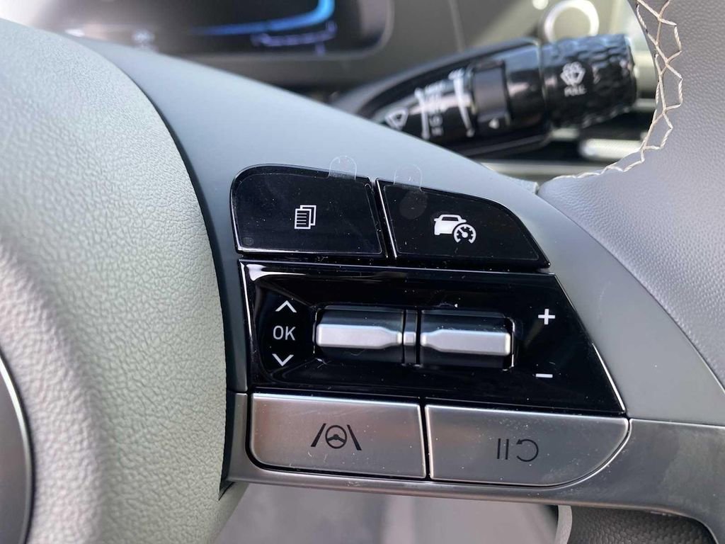 New 2026 Hyundai Elantra Sport FWD image 21