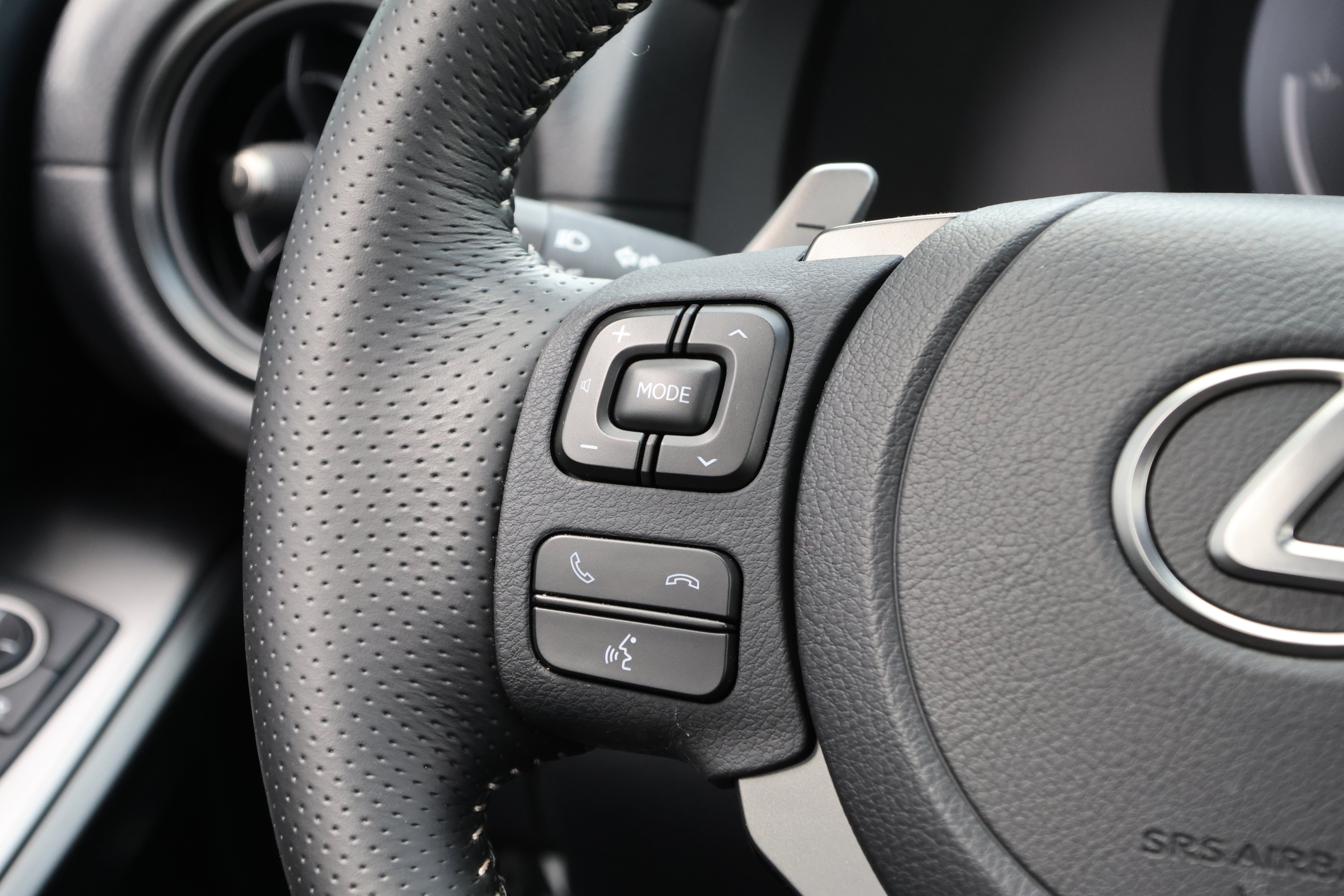 Used 2024 Lexus IS 500 RWD image 31