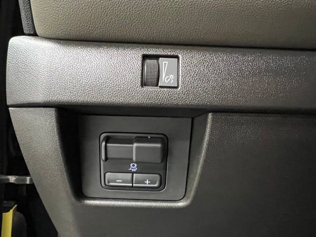 Used 2024 Chevrolet Colorado ZR2 w/ ZR2 Bison Edition image 30