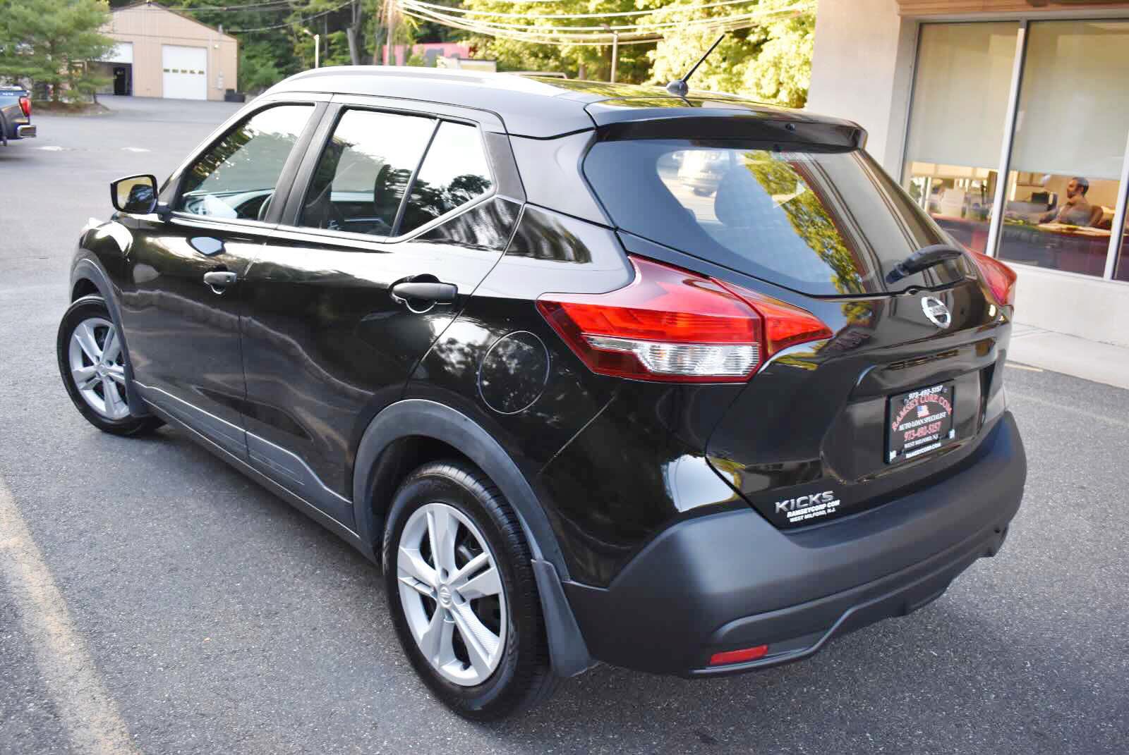 Used 2018 Nissan Kicks S FWD image 6