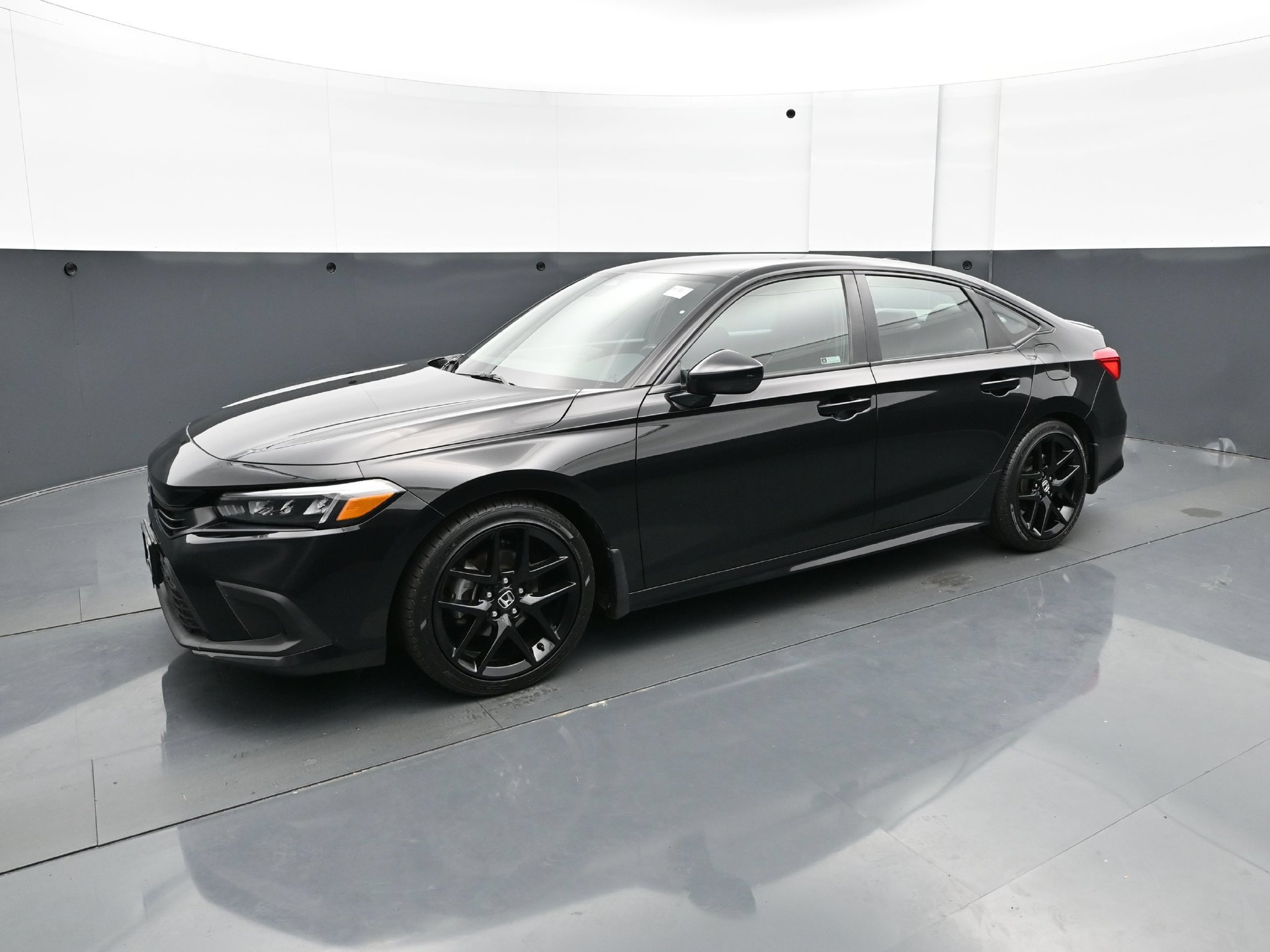 Used 2024 Honda Civic Sport image 2