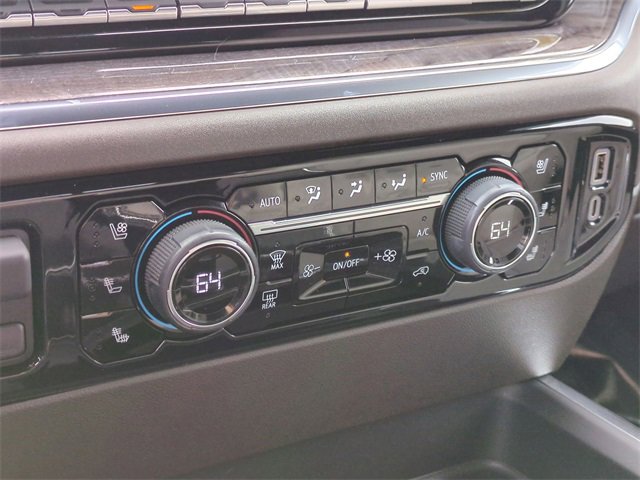 Used 2024 Chevrolet Silverado 3500 LTZ w/ LTZ Premium Package image 19