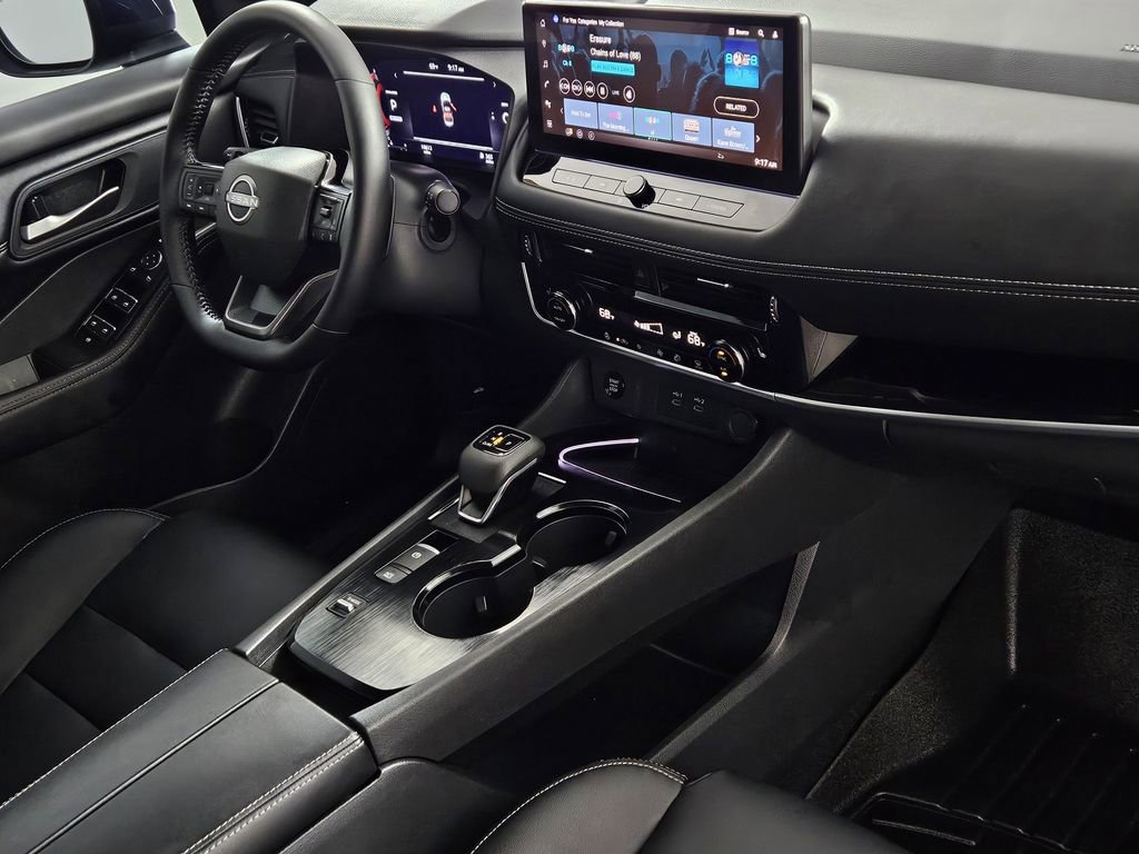 Used 2025 Nissan Rogue SL image 29