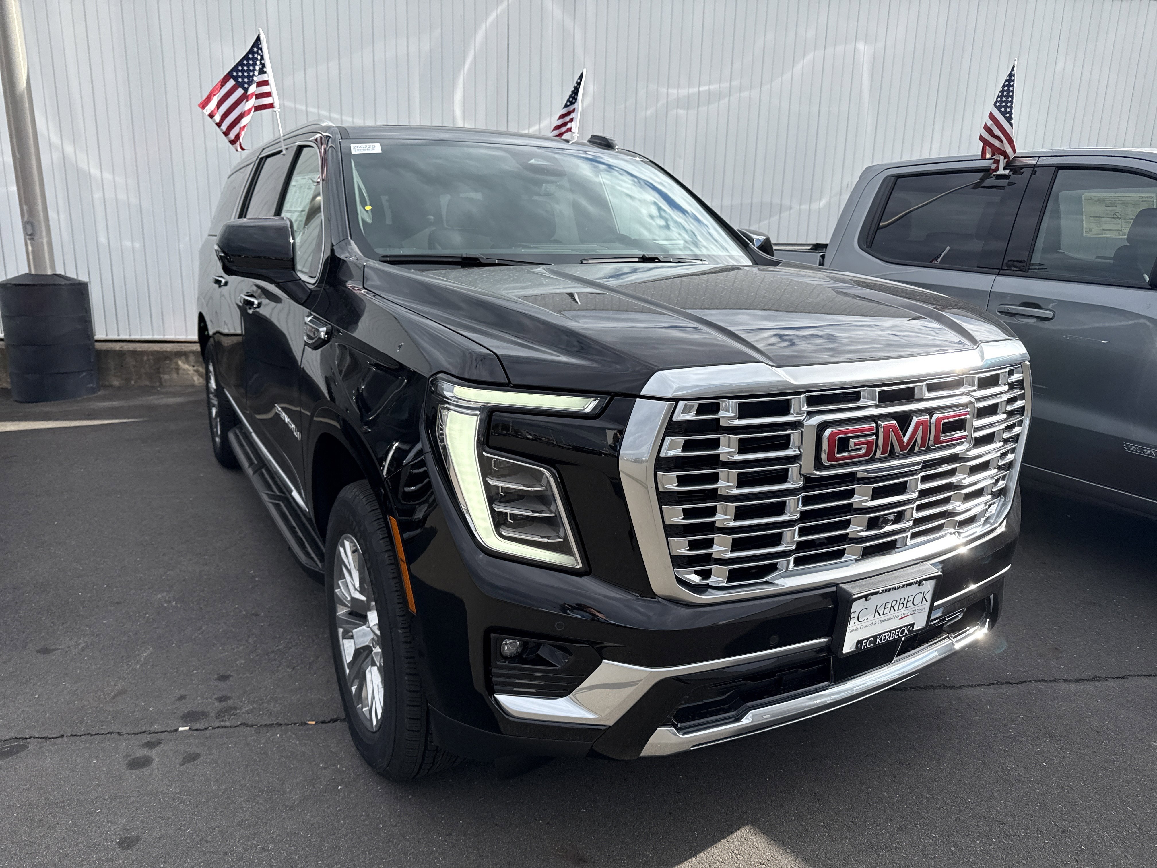 New 2026 GMC Yukon XL Denali image 3