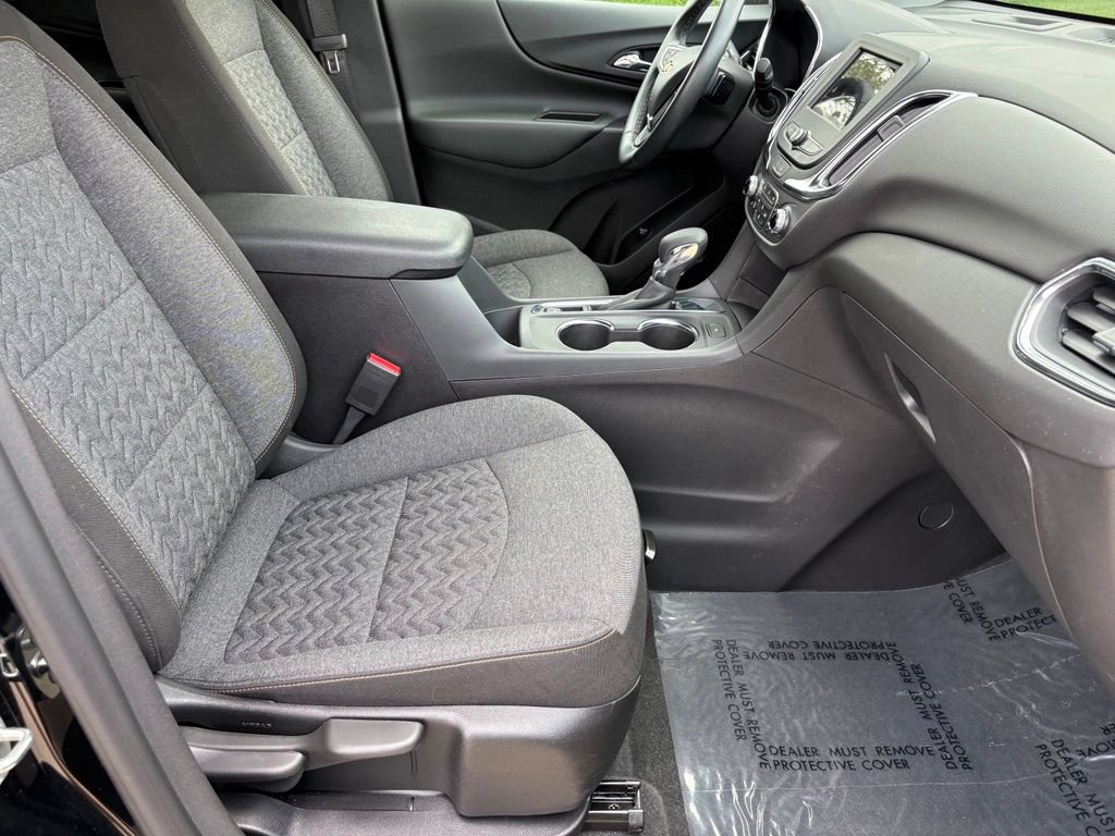 Used 2024 Chevrolet Equinox LT FWD image 28