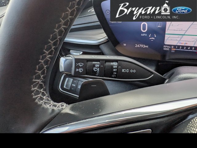 Used 2025 Buick Enclave Preferred w/ Power Package image 22