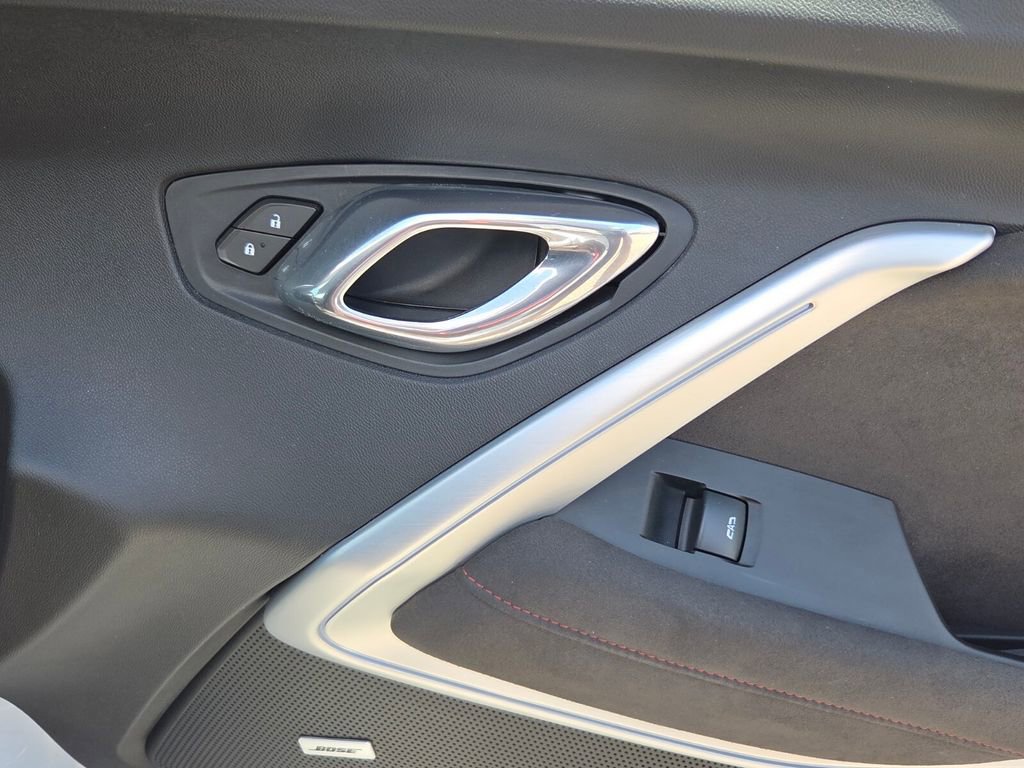 Used 2019 Chevrolet Camaro ZL1 RWD image 13