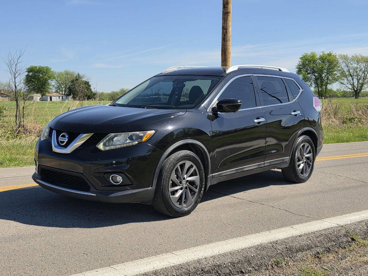 Used 2016 Nissan Rogue SL w/ SL Premium Package FWD image 2