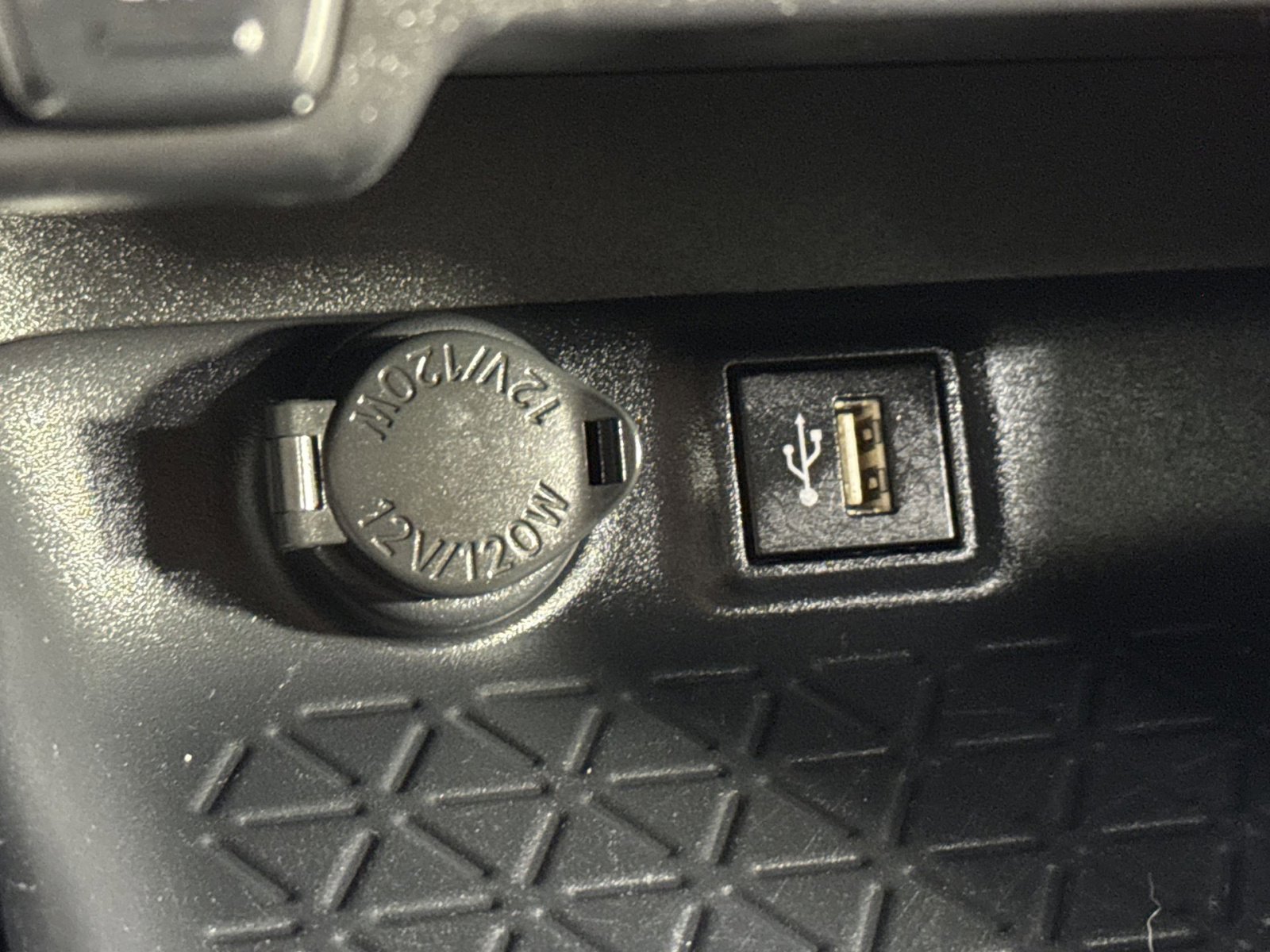 Used 2025 Toyota RAV4 LE image 42