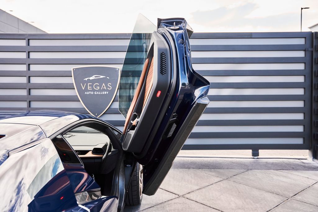 Used 2025 Lamborghini Revuelto AWD/4WD image 37