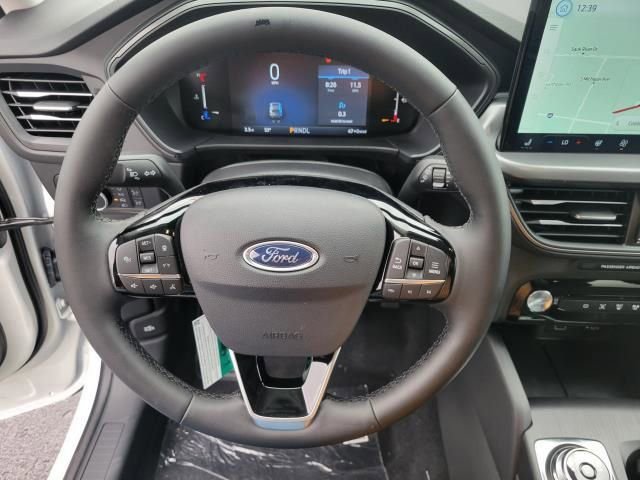 New 2026 Ford Escape SE w/ Class II Trailer Tow Package image 27