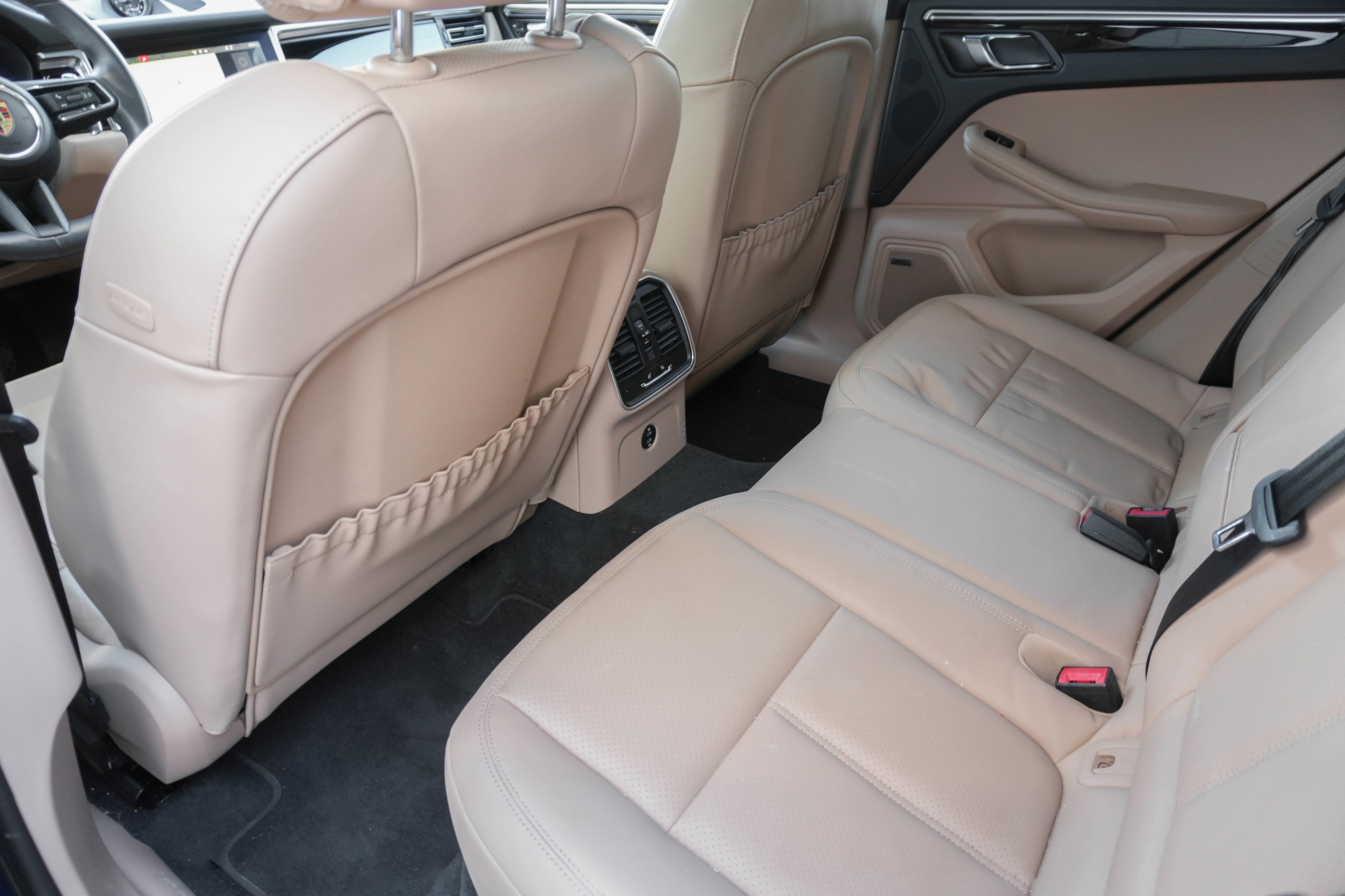 Used 2024 Porsche Macan image 36