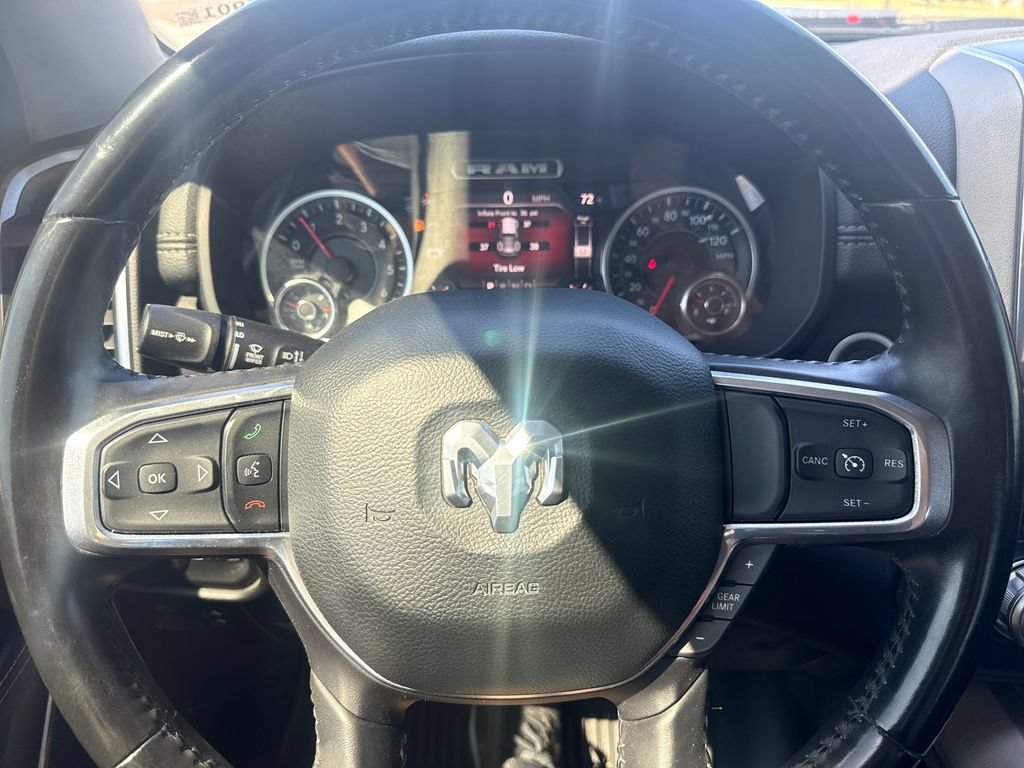 Used 2022 RAM 1500 Laramie AWD/4WD image 14