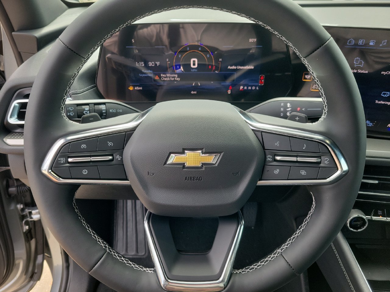 New 2027 Chevrolet Traverse LT w/ Sun and Wheel Package FWD image 18