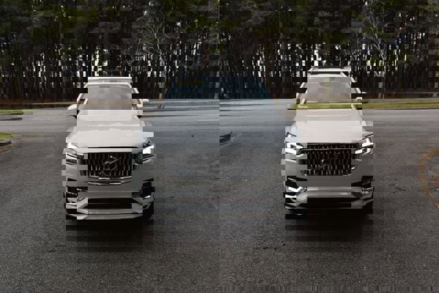 New 2024 Volvo XC90 T8 Plus w/ Protection Package Premier image 8