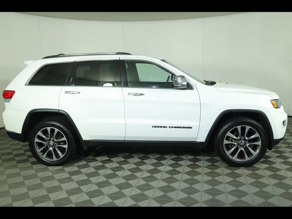 Used 2018 Jeep Grand Cherokee Limited image 2